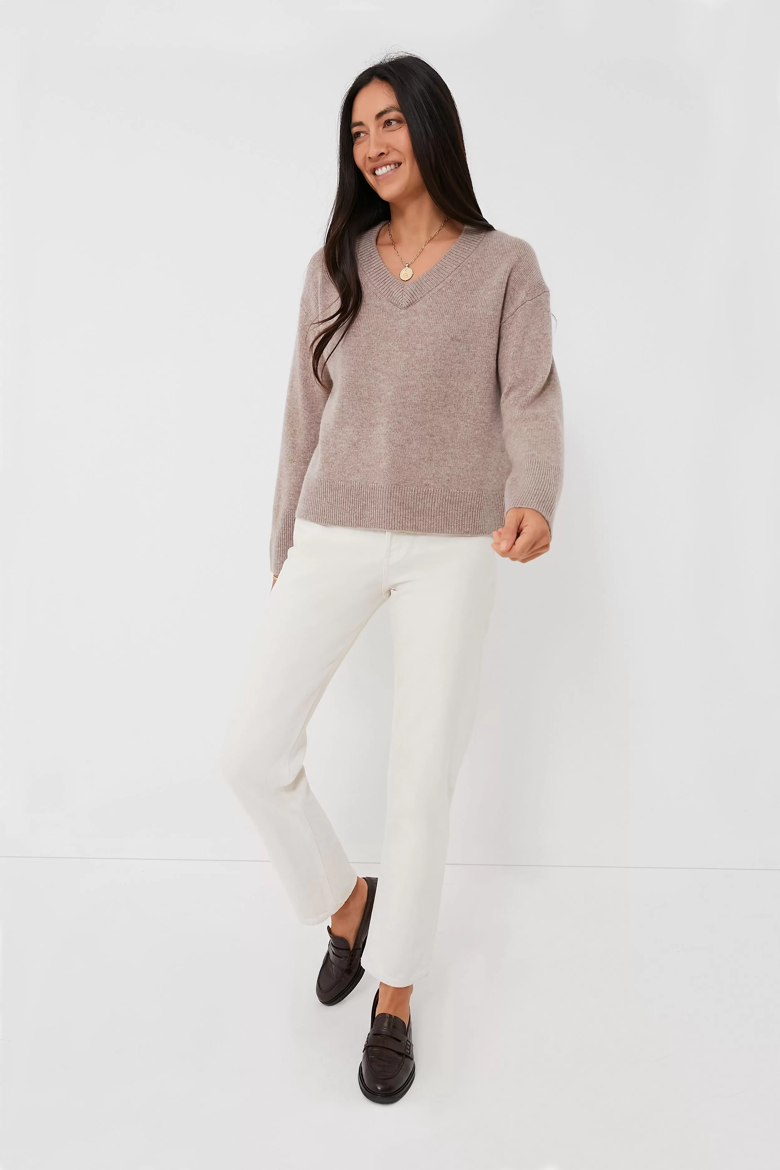 Biscotty Cashmere Standard V-Neck Sweater