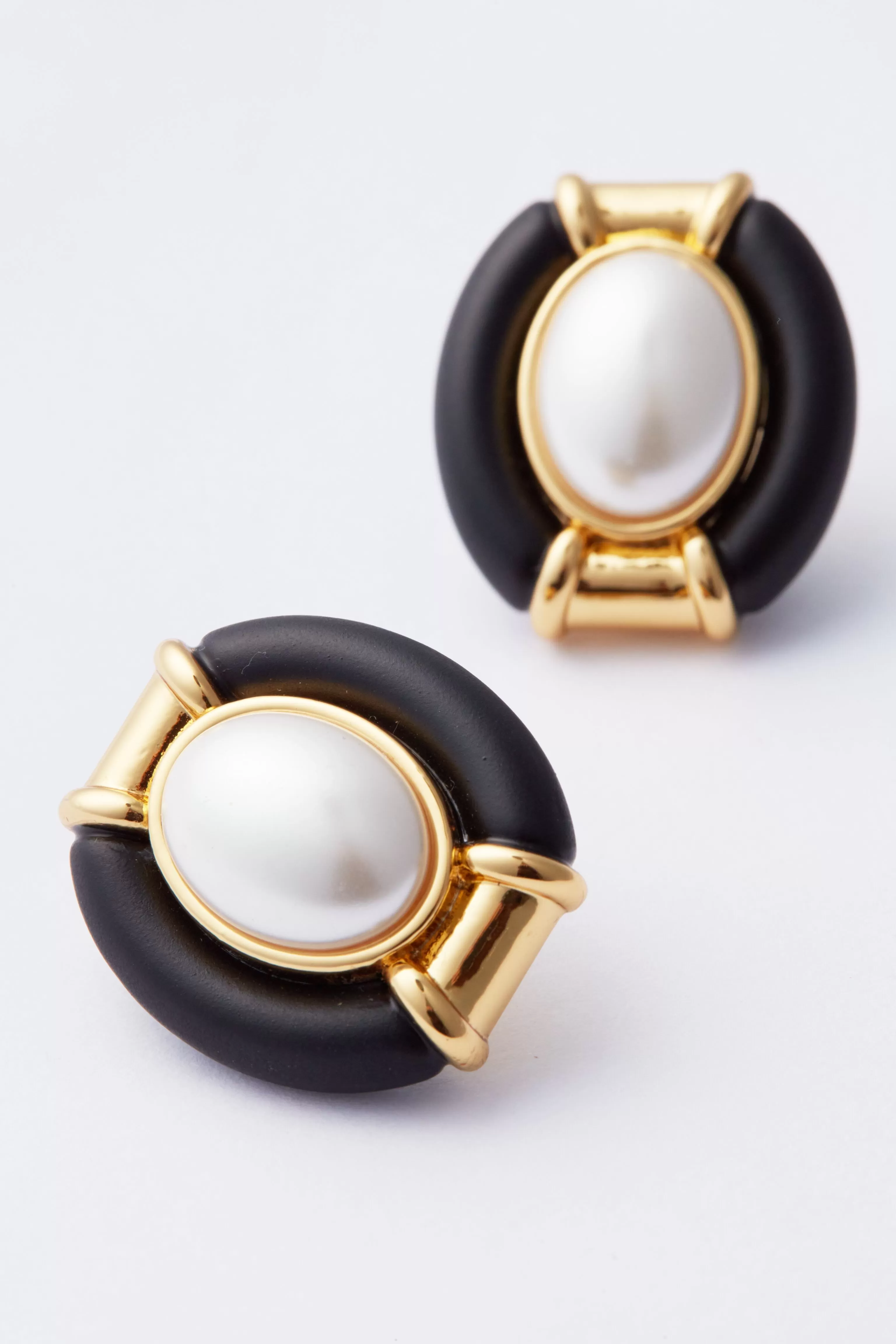 Black and Pearl Spencer Studs