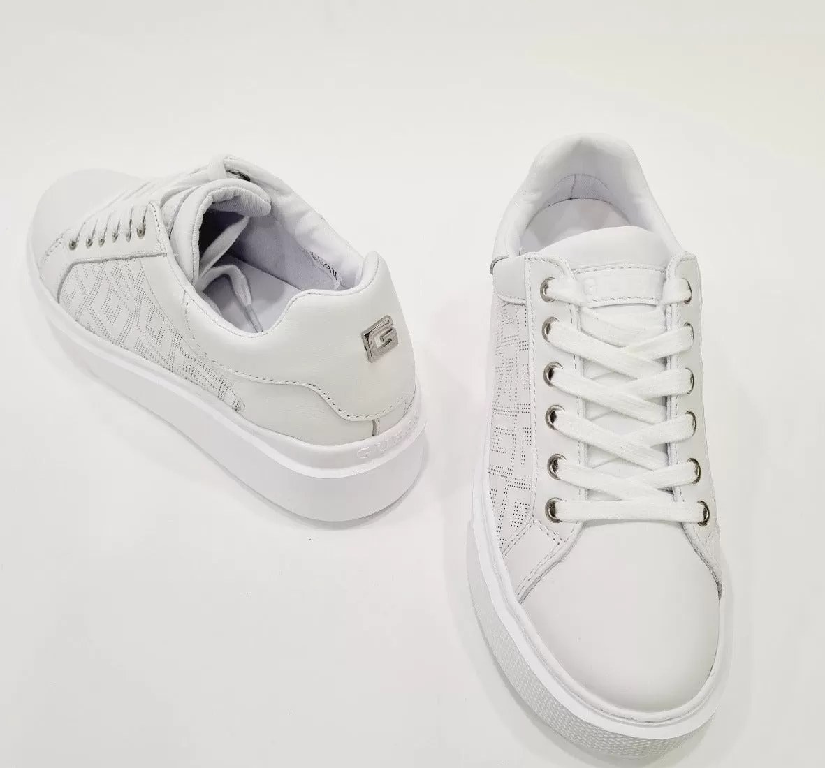 Guess Sneakers pelle white fondo gomma alta 4 cm. rif. G640