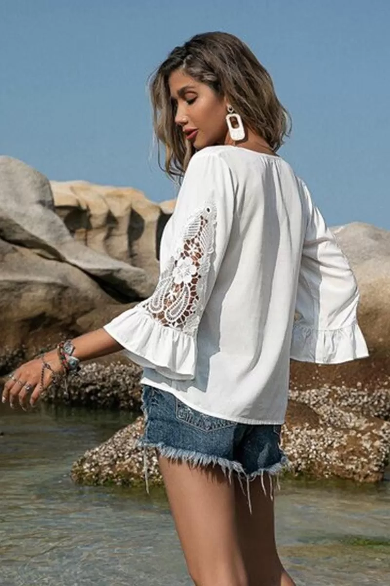 LACED V NECK RUFFLE SLEEVE T SHIRT