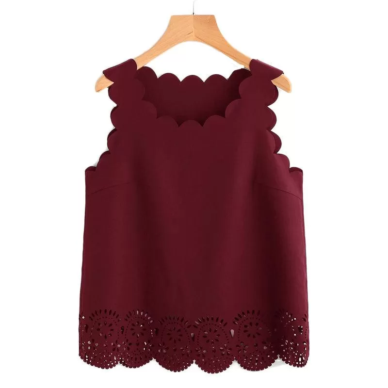 SCARLET’S SCALLOPED SHELL TOP