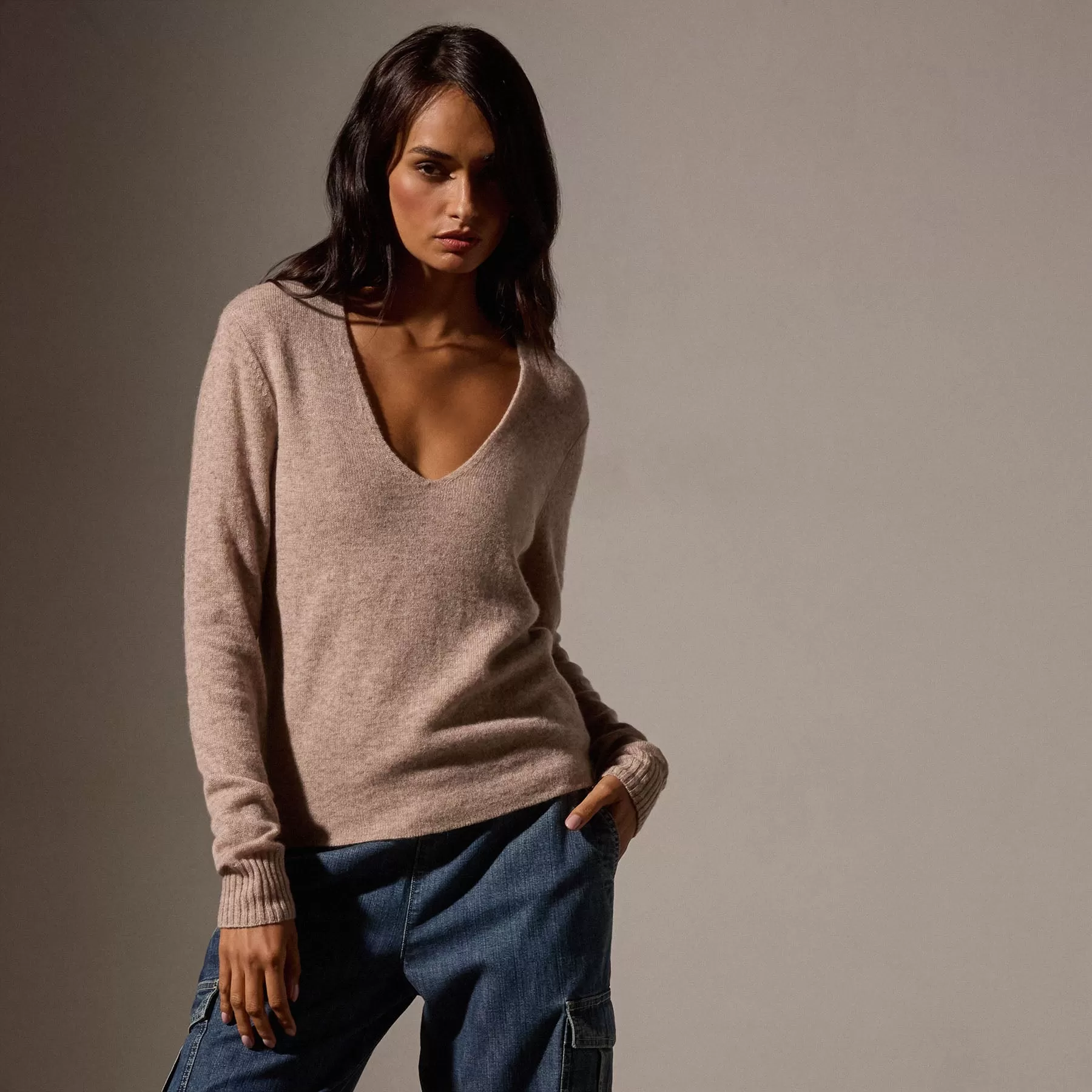 Soft Featherweight Cashmere Deep V Sweater - Coyote