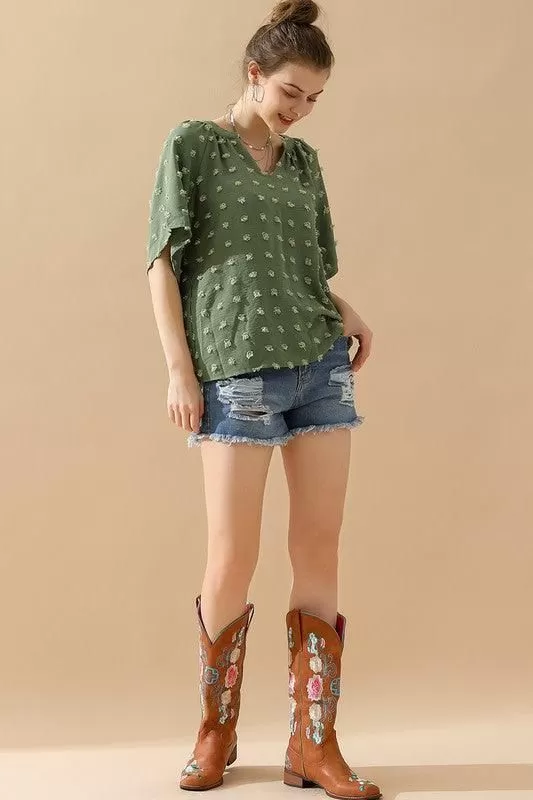 V NECK DOT DETAILED SHORT SLEEVE TOP